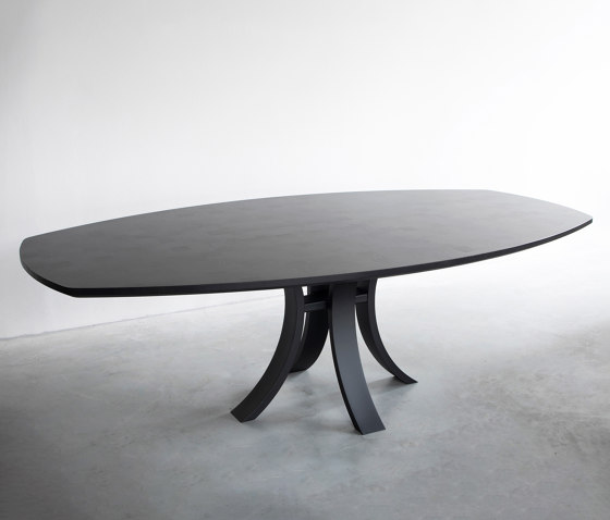 Kops Dining Table Semi-Oval | Tables de repas | Van Rossum