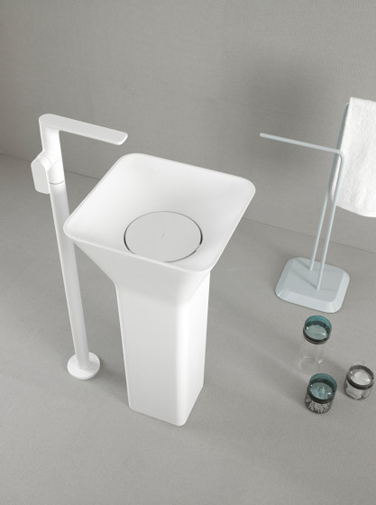 Fluent Freestanding Solidsurface Washbasin | Wash basins | Inbani