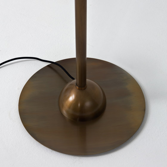 Satellite da Terra | Floor Lamp | Free-standing lights | Laurameroni
