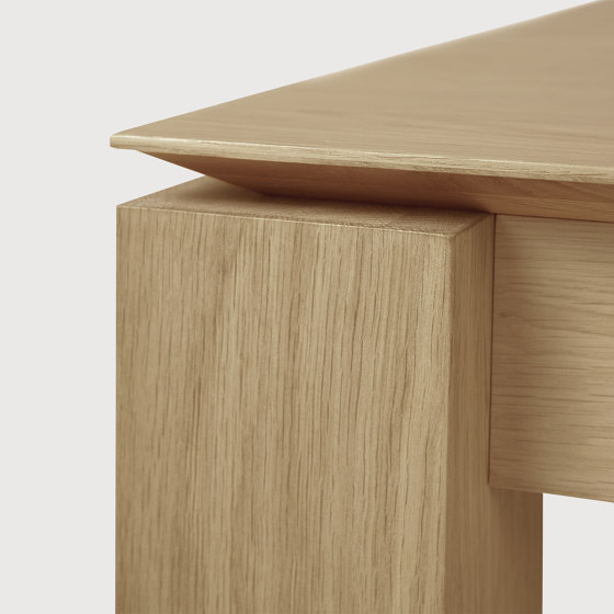 Slice | Oak extendable dining table - legs 8 x 8 cm | Tavoli pranzo | Ethnicraft