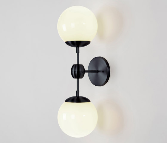 Modo Sconce - 2 Globes (Black/Cream) | Lámparas de pared | Roll & Hill