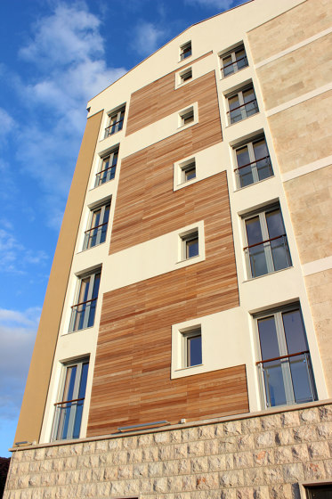 Cladding solid wood facade system with concealed milling |  | RAVAIOLI LEGNAMI
