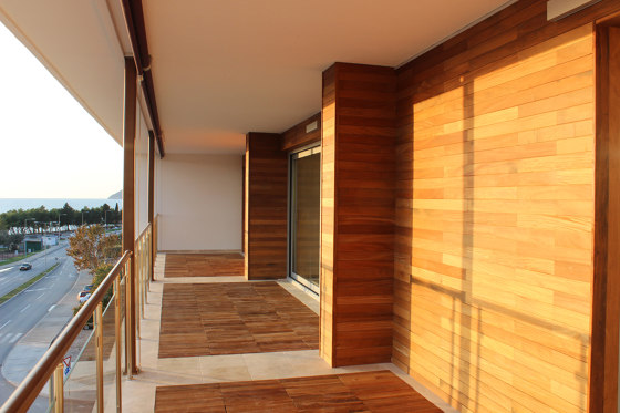 Cladding solid wood facade system with concealed milling |  | RAVAIOLI LEGNAMI