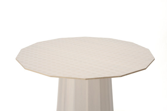 Colour Wood Dining 95 Dot (Natural Dot) | Tables d'appoint | Karimoku New Standard