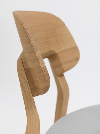 Nonoto Close Upholstery | Chairs | Zeitraum