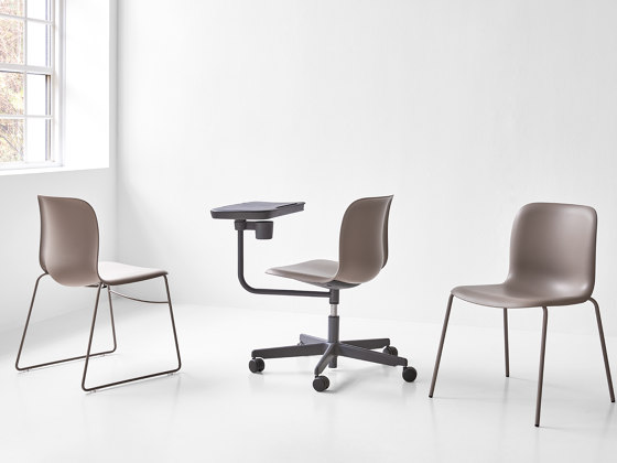 SixE LEARN SIDE CHAIR | Chairs | HOWE
