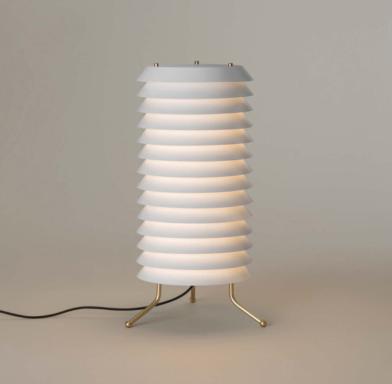 Maija | Floor Lamp | Luminaires de sol | Santa & Cole