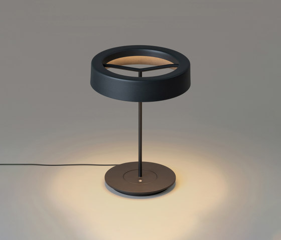 Sin S | Table Lamp | Lampade tavolo | Santa & Cole