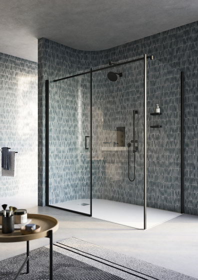 Claire Design Puerta batiente sobre elemento fijo | Mamparas para duchas | Inda