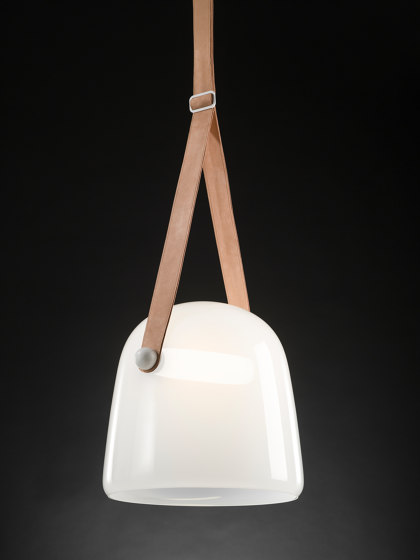 Mona Large Pendent PC938 | Suspended lights | Brokis