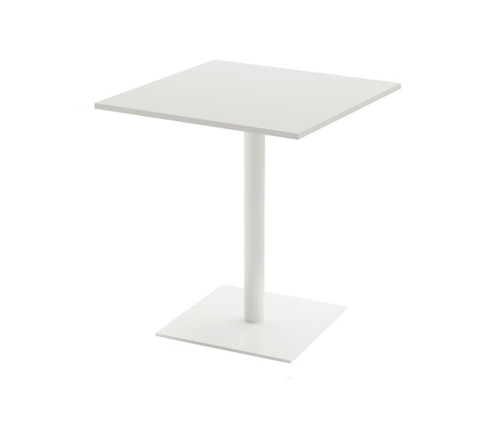 Stan table 60x60 H72 | Tables de repas | viccarbe