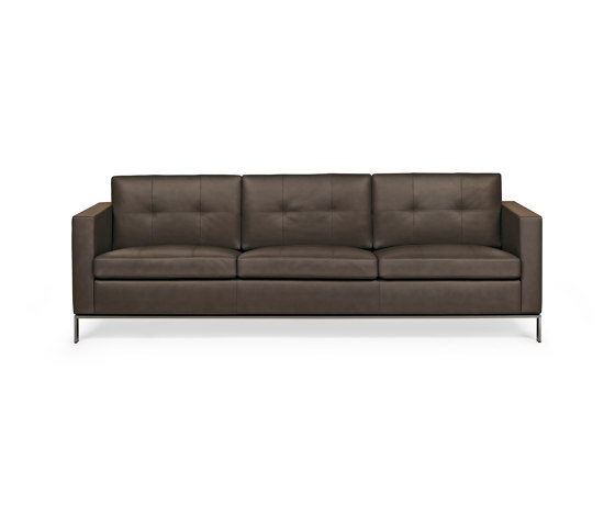 Foster 502 Sofa | Sofas | Walter K.