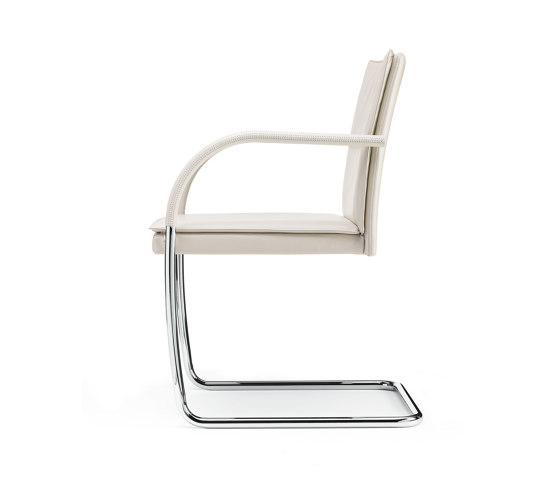 George Cantilever Chair | Stühle | Walter K.