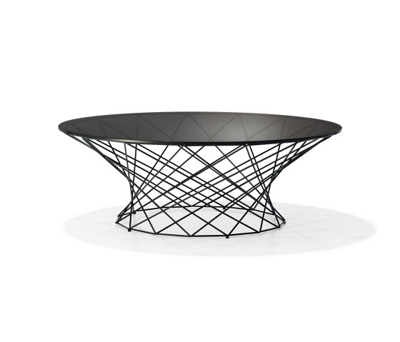 Oota Side Table | Tavolini bassi | Walter K.