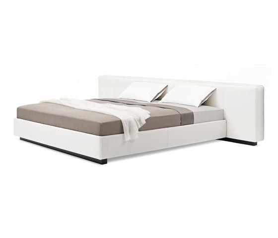 Yuuto Bed | Lits | Walter K.