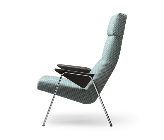 Votteler Armchair | Poltrone | Walter K.