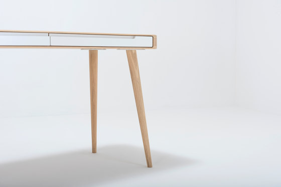 Ena desk | 140x60 | Desks | Gazzda