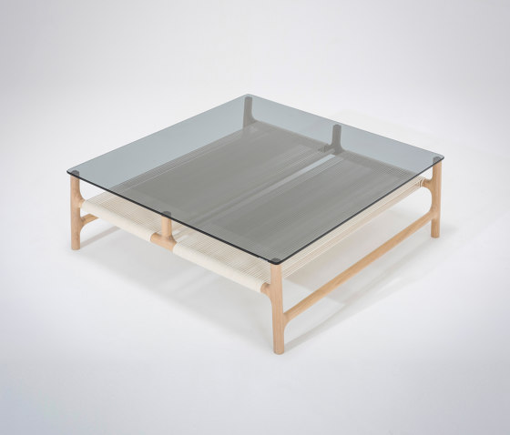 Fawn coffee table | 90x90 | Couchtische | Gazzda