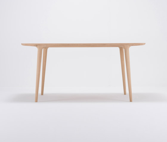 Fawn table | 160x90 | Mesas comedor | Gazzda