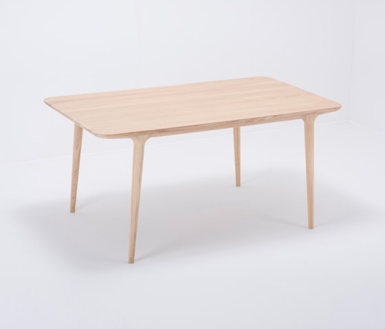Fawn table | 160x90 | Mesas comedor | Gazzda
