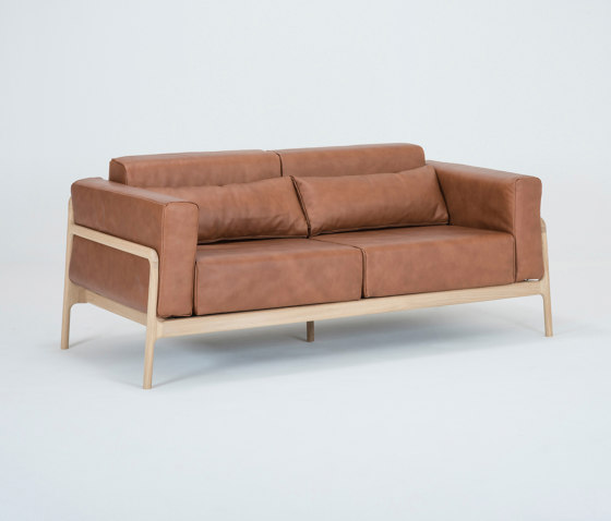 Fawn sofa | 2 seater | Canapés | Gazzda