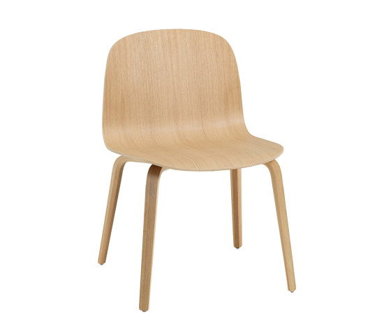 Visu Wide Chair | Wood Base | Chairs | Muuto
