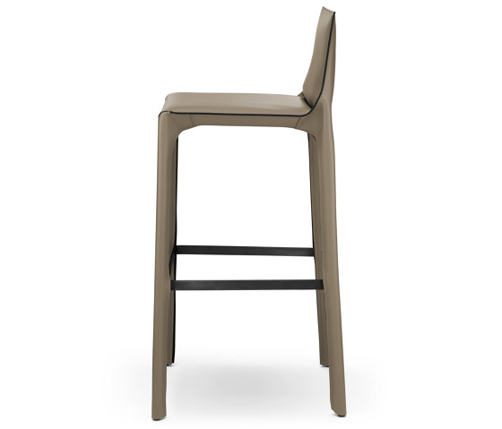 Saddle Barstool | Sgabelli bancone | Walter K.