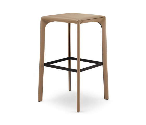 Saddle Barstool | Barhocker | Walter K.