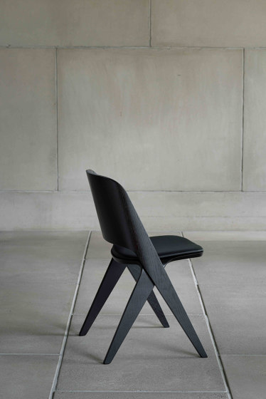 Lavitta Chair with Leather Upholstery – Black | Sedie | Poiat