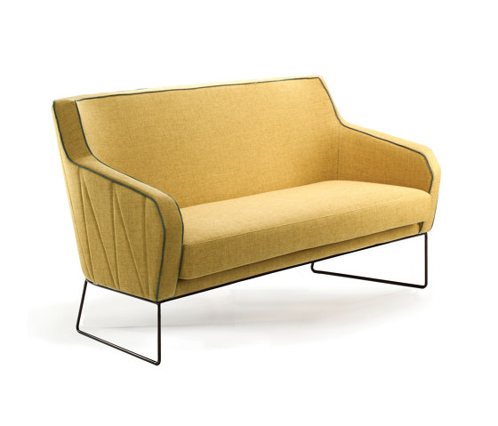 Croix Settee | Sofás | Mambo Unlimited Ideas
