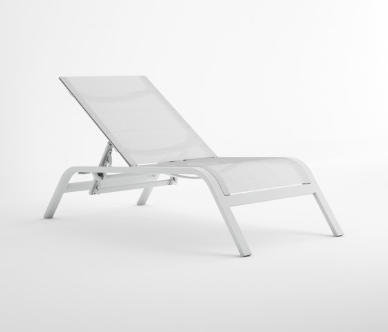 Stack Reclining Deckchair | Sun loungers | GANDIABLASCO