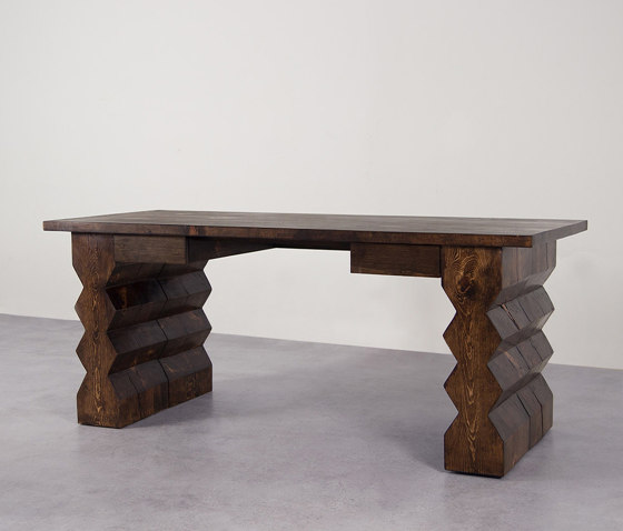 Venza Solid Wood Desk | Scrivanie | Pfeifer Studio