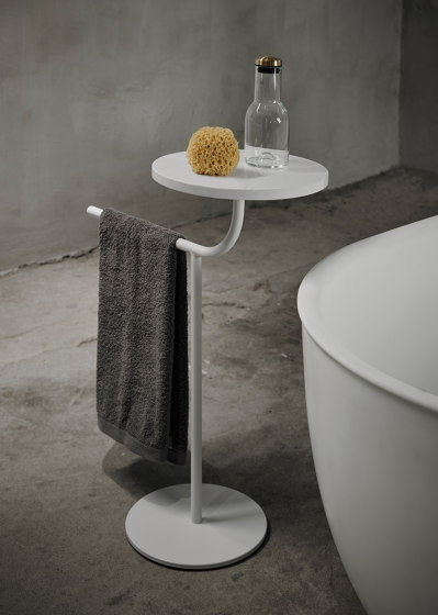 Bivio Freestanding Towel Rack With Tray | Towel rails | Inbani