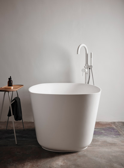 Vesta Solidsurface Bathtub | Bathtubs | Inbani