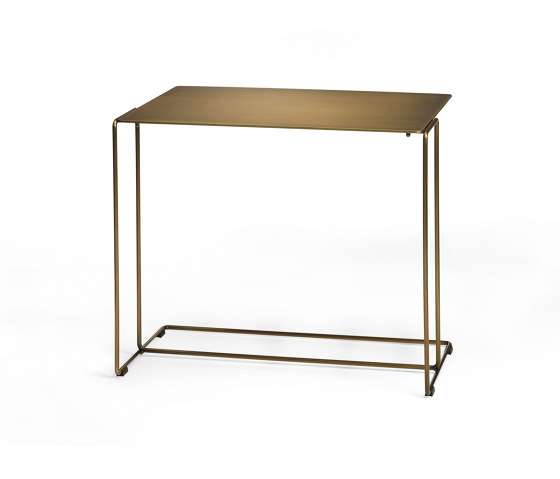 Oki Side Table | Tavolini alti | Walter K.