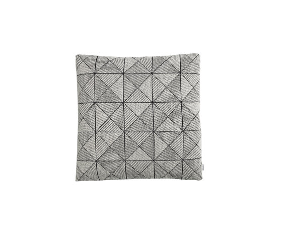 Tile Cushion | Coussins | Muuto