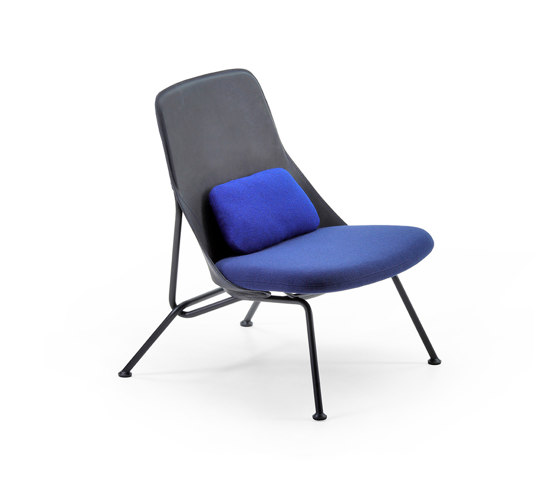 Strain easy chair | Armchairs | Prostoria