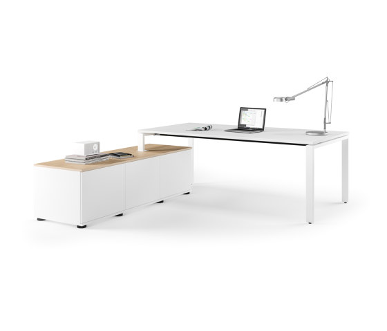 Solos Manuell höhenverstellbarer Schreibtisch | Objekttische | Assmann Büromöbel