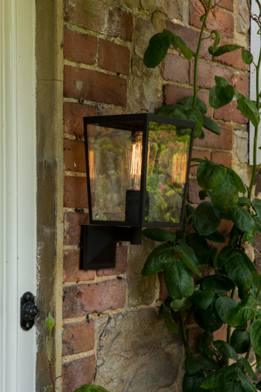 Farringdon | Textured Black | Lampade outdoor parete | Astro Lighting