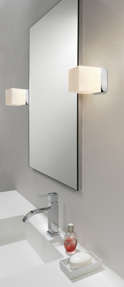 Cube | Polished Chrome | Appliques murales | Astro Lighting