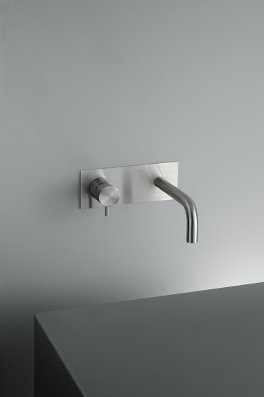 Ottavo | Stainless steel Wall mounted mixer with spout | Wash basin taps | Quadrodesign