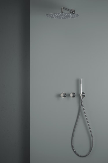 Ottavo | Gruppo 2 miscelatori a parete con doccetta in acciaio inossidabile | Rubinetteria doccia | Quadrodesign