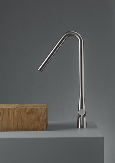 Volcano | Stainless steel Deck mounted mixer | Wash basin taps | Quadrodesign