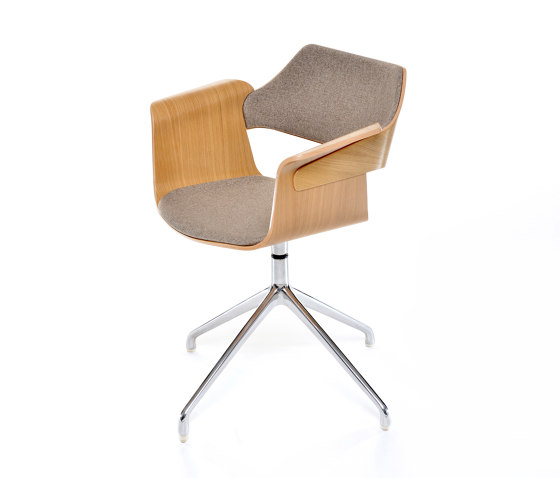 Flagship Swivel armchair | Chaises | PlyDesign