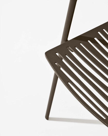 Zebra chair with armrests | Stühle | Fast