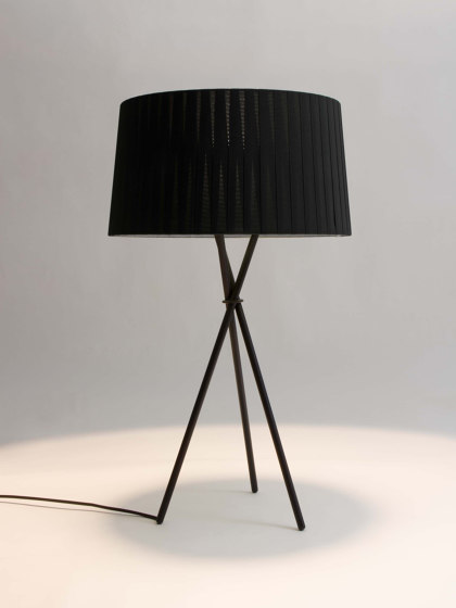 Trípode M3 | Table Lamp | Tischleuchten | Santa & Cole