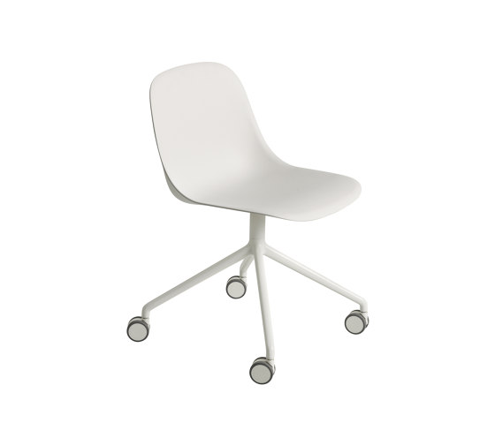 Fiber Side Chair | Swivel Base With Castors | Chairs | Muuto