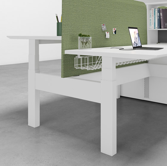 Joint + Evo HP | Desks | Estel Group