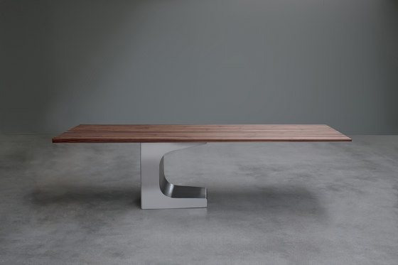 Niemeyer | Executive Desk | Mesas contract | Estel Group