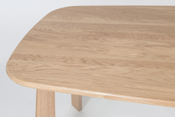 Stone rectangular table solid oak | Esstische | Quodes